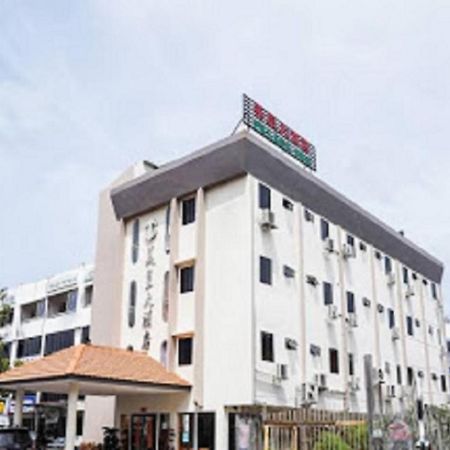 Palace Inn Мірі Екстер'єр фото