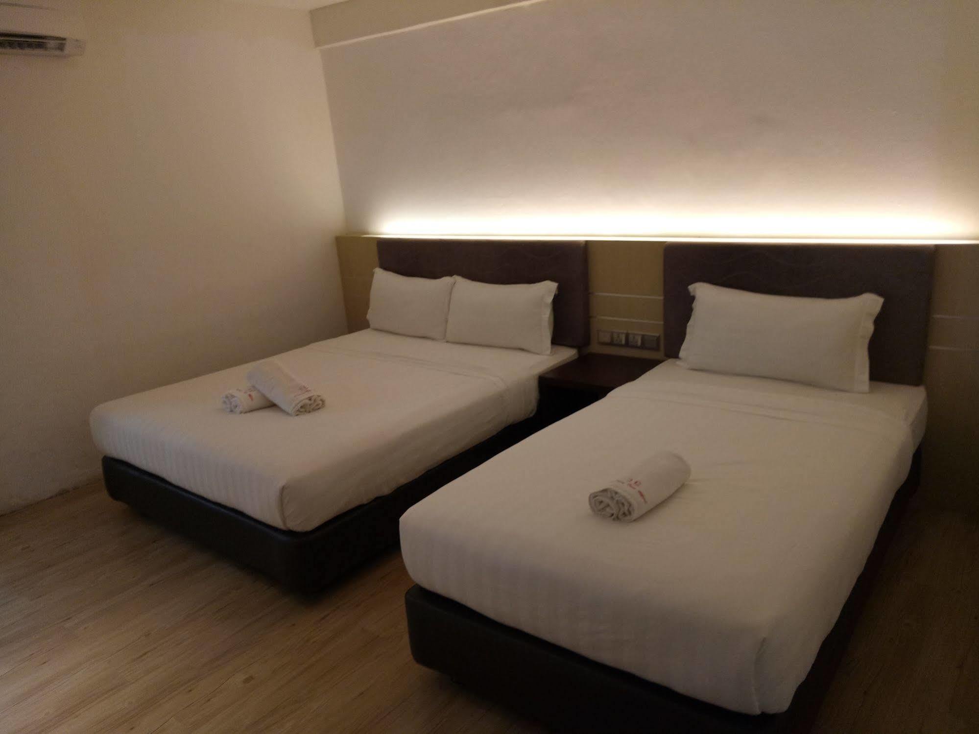 Palace Inn Мірі Екстер'єр фото